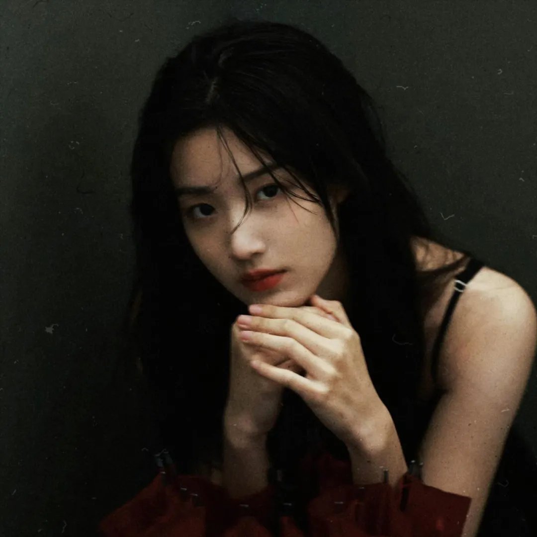 竹马其外，天降其中